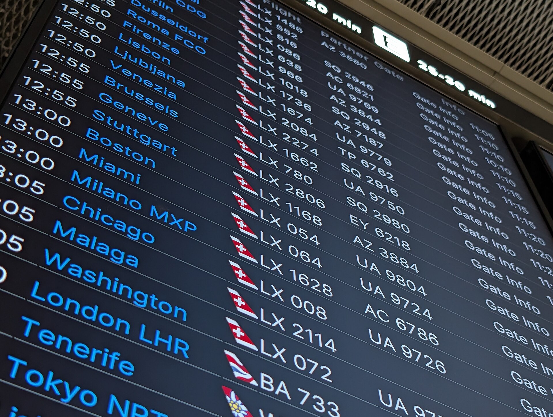 airport departure board fares