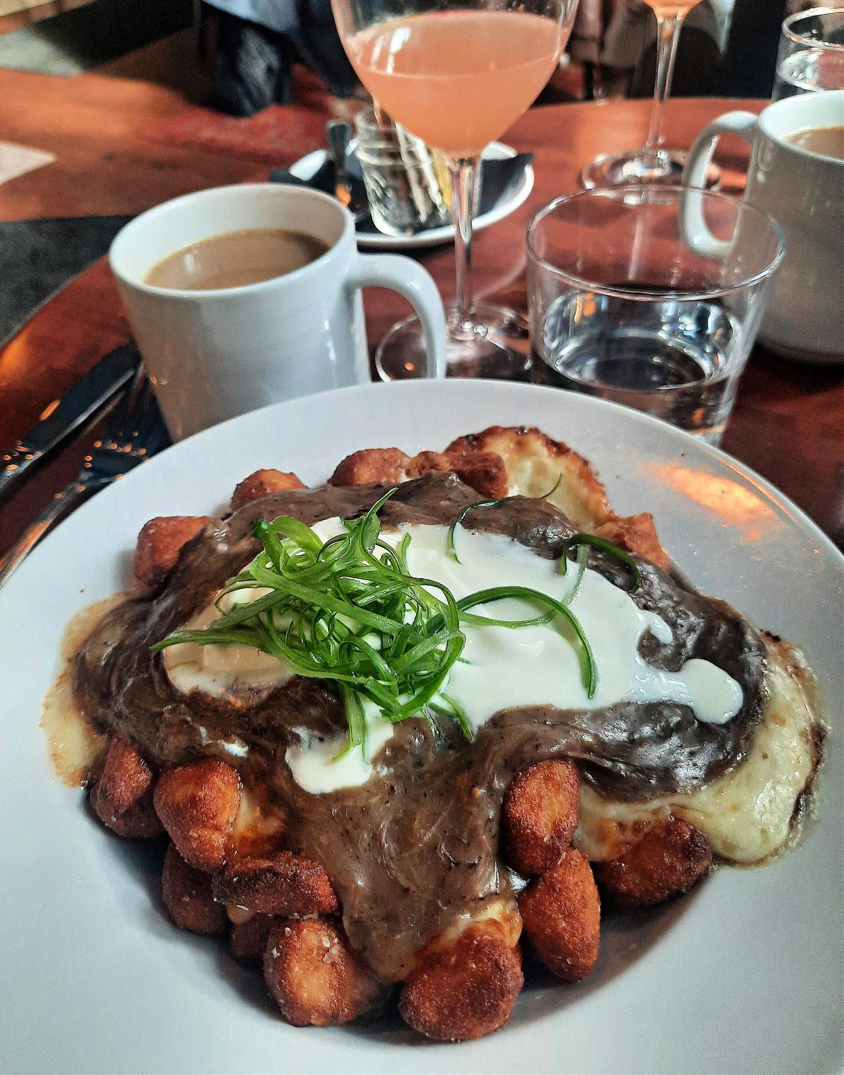 poutine Quebec dish